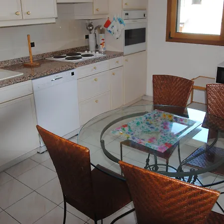 Riviera Eden Palace Lejlighedshotel