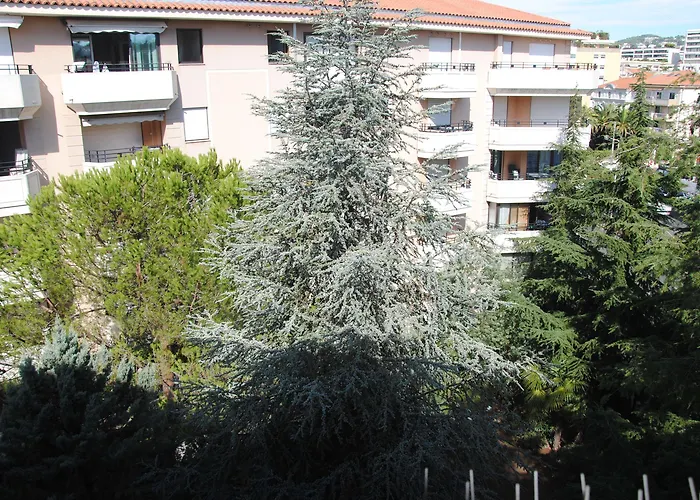 Riviera Eden Palace 4* Κάννες